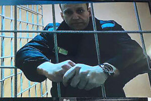 Почему Навального и его сторонников включили в список экстремистов и что это изменит? Объясняет юрист Павел Чиков
